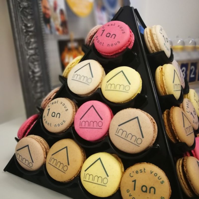 Pyramide macarons cocktail